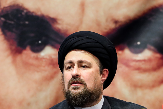 ویدئو / گفتوگوی تلویزیونی سیدحسن خمینی در برنامه نگاه یک تجدید میثاق ورزشکاران و مسئولین وزارت ورزش و جوانان با آرمانهای امام (ره) و دیدار با سید حسن خمینی