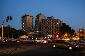 تقاطع خیابان کارگر و بولوار کشاورز از پر‌تردد و پر‌ترافیک ترین چهارراه های مرکزی شهر است. 