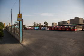 پارکینگ اتوبوس های تندرو در محله طرشت ، در بلوار عزیزی آن قرار گرفته است