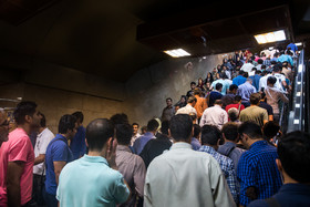 اگر مسافر هرروزۀ مترو هستید، احتمالاً زیاد پیش آمده که با پله‌های برقیِ خاموش و خراب مواجه شده باشید. این مسأله بر تراکم جمعیت حاضر در ایستگاه‌های مترو می‌افزاید.