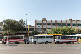 پایانه اتوبوس‌رانی میدان شوش واقع در ضلع شرقی میدان، که از شرق به خیابان هفده شهریور و از غرب به میدان راه آهن منتهی میشود.