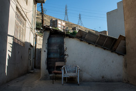 ساخت خانه های غیر اصولی در کوچه های باریک محله درکه 