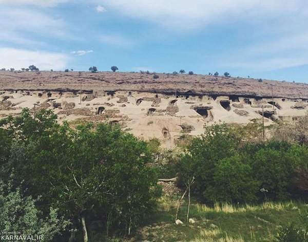 میمند شهربابک؛ روستایی صخره ای در کرمان