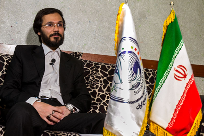 مصاحبه اختصاصی مهندس حسینی با پایگاه صلح خبر