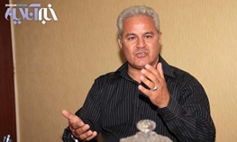 فرشاد آقای گل از روزهایی می گوید که عکس پروین،ایرانپاک و بهزادی را روی پیراهنش می زد