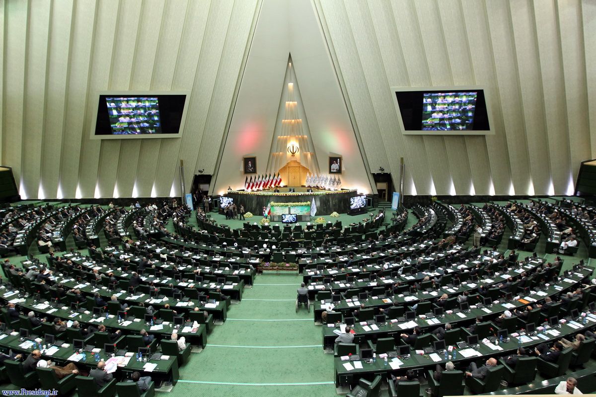 هشدار مجلس درباره تکرار حقوق‌های نجومی