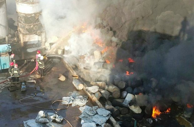 آتش سوزی در کارخانه میعانات گازی آبادان مهار شد + عکس