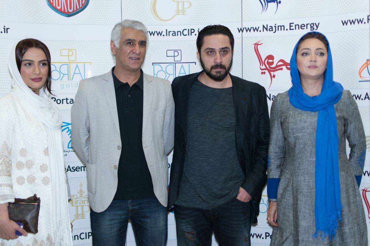 رضا عطاران نیکی کریمی و فرزاد فرزین در مراسم افتتاح نمایش یک فیلم / عکس