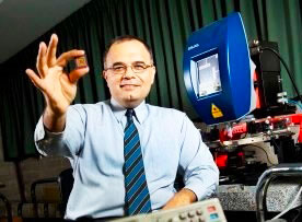 ابداع میکروسکوپ اتمی روی تراشه توسط دانشمند ایرانی