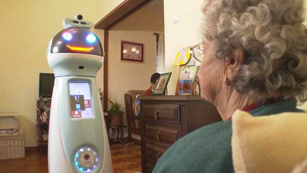 روبات‌های سخنگو، همخانه سالمندان تنها می‌شوند