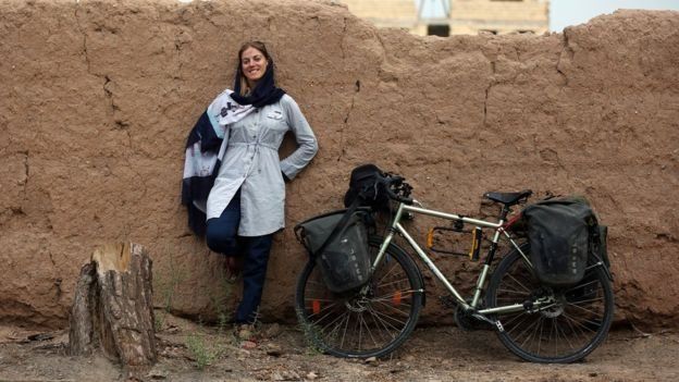 عکس های خبرنگار زن دوچرخه سوار