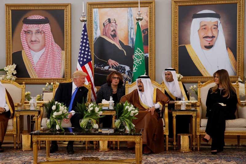 دست‌ودل بازی بی‌سابقه سعودی‌ها برای ترامپ/ امضای 500 میلیارد دلار توافق در یک روز