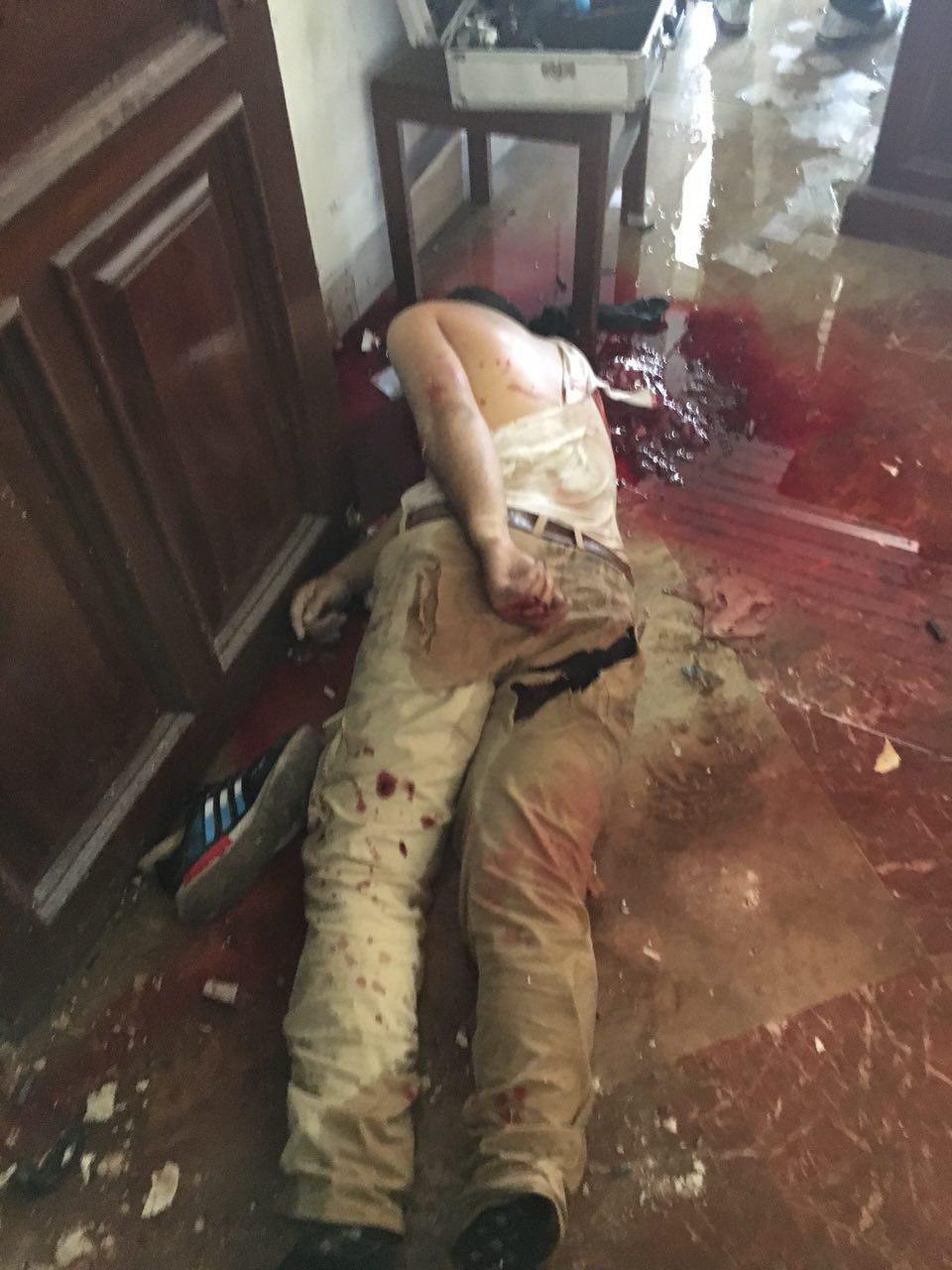 عکس اجساد تروریست ها هلاک شده در مجلس +18