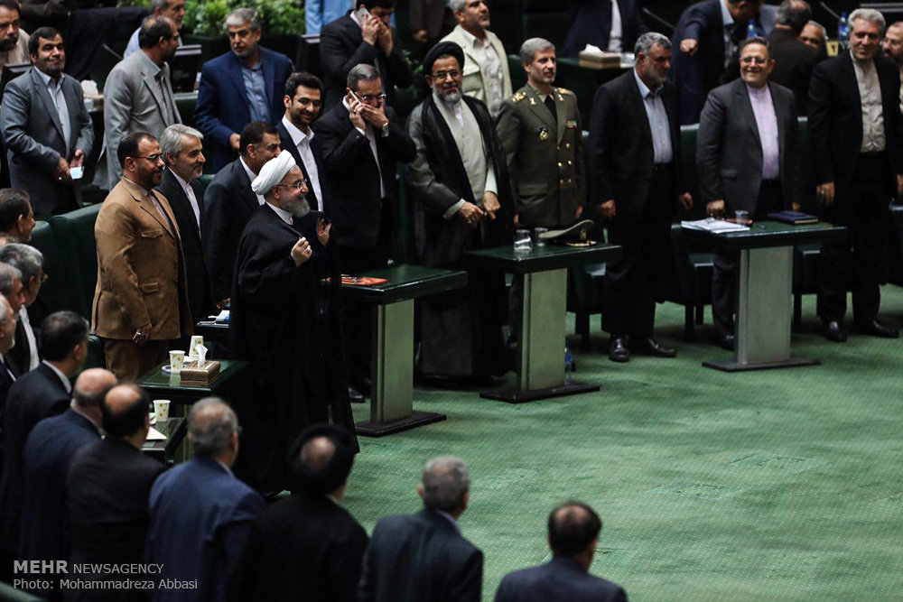 درخواست روحانی رای قاطع به 17 وزیر