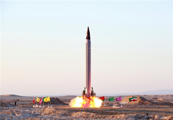 آزمایش موفقیت‌آمیز جدیدترین موشک بالستیک ایران