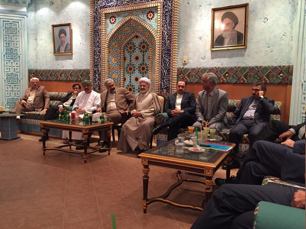 نشست قائم‌مقام ظریف با تجار ایرانی در عمان