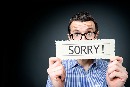 عذرخواهی کردن زیاد، خوب است یا بد؟