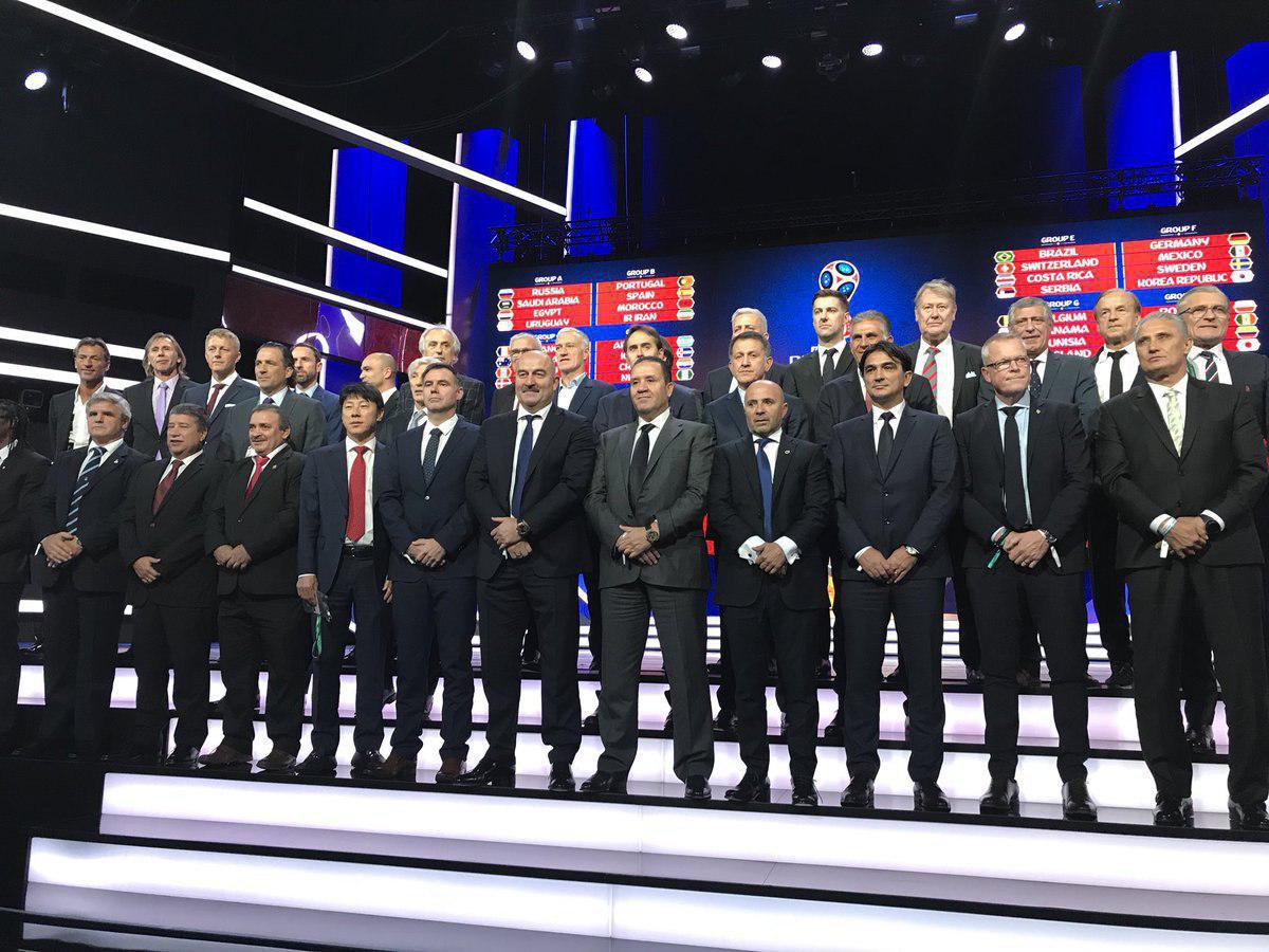 عکس یادگاری ۳۲ مربی حاضر در جام جهانی ۲۰۱۸