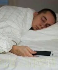 کنار تلفن همراه‌تان نخوابید