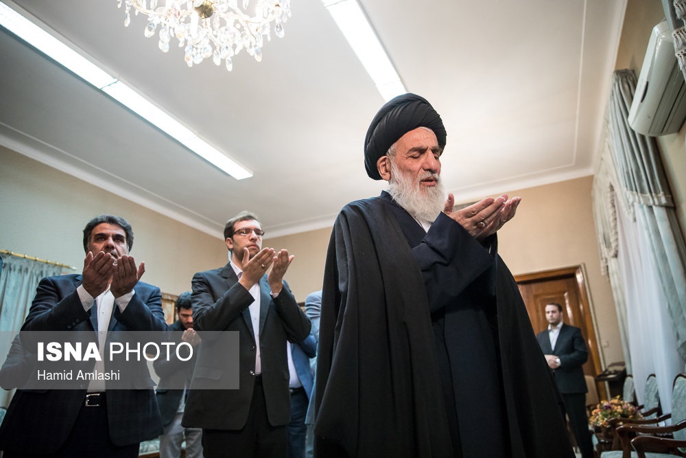 تصاویر/ آیت‌الله هاشمی شاهرودی بعد از بازگشت به تهران