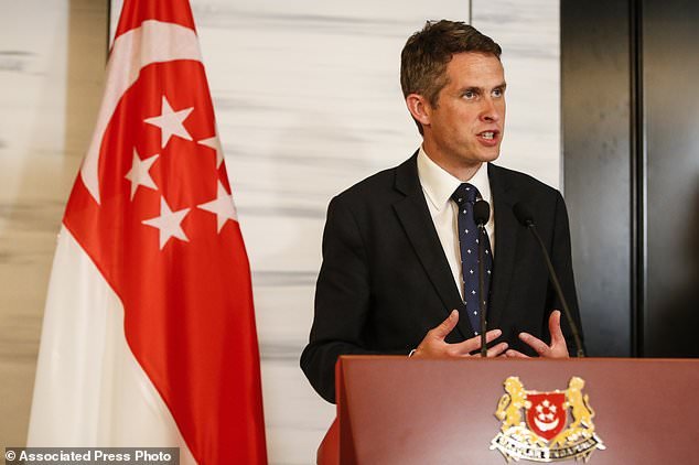 تأکید وزیر دفاع انگلیس بر اجرای تحریم‌های کره‌شمالی