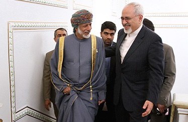 ظریف با وزیر امور خارجه عمان دیدار کرد