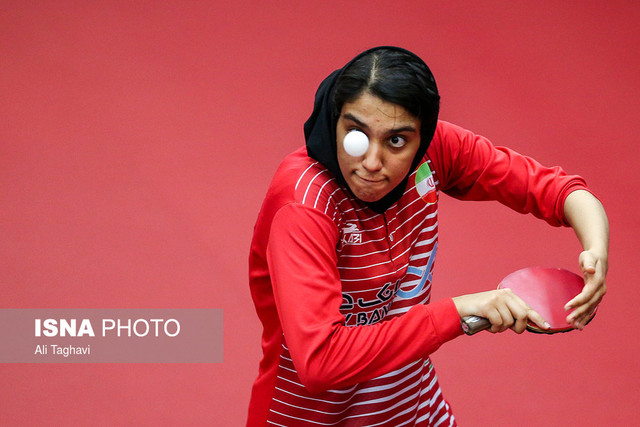شرایط سخت دختر شماره یک پینگ‌پنگ‌ ایران؛ تمرین با راکت خراب