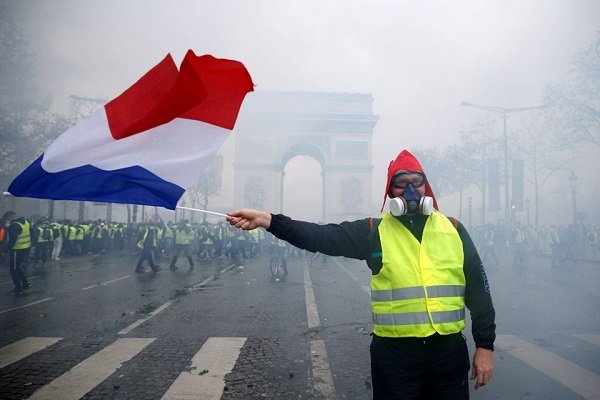 ضرر ۱ میلیارد یورویی خرده‌فروشان فرانسه از اعتراضات