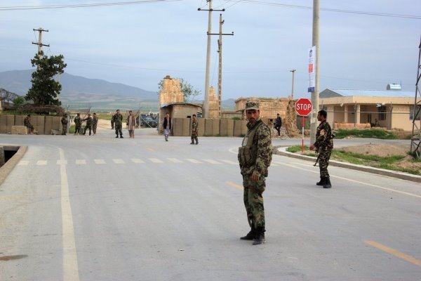 افزایش خطر سقوط «سرپل» به دست طالبان/ فرماندار نیروی کمکی خواست