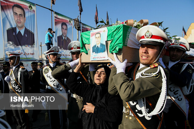 تشییع پیکر جانباختگان حادثه سقوط هواپیمای بوئینگ ۷۰۷