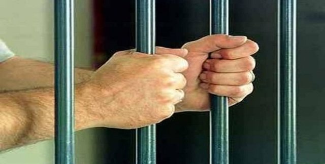 ۱۵ سال حبس برای یک قاچاقچی پوشاک در استان البرز