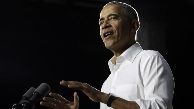 انتقاد اوباما از رهبرانی که “نمایشی و گوش‌خراش” شده‌اند