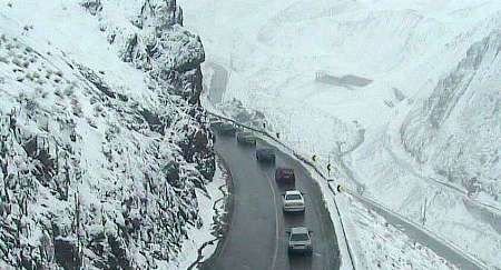 برف و باران در جاده‌های 4 استان کشور/ ترافیک سنگین و پرحجم در هراز و چالوس