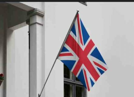 دولت ترزا می خطاب به آمریکا: افشای پیام سفیر انگلیس، “مایه تاثر” است