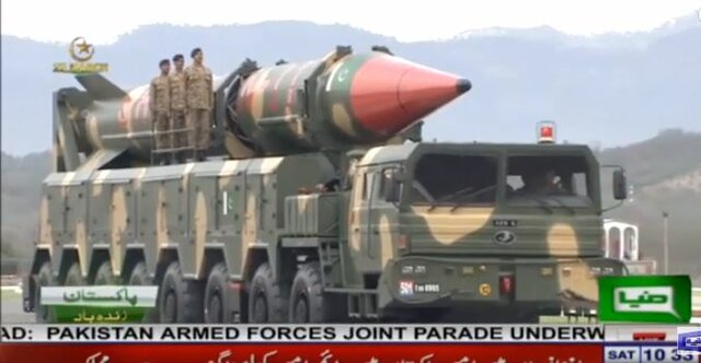 نمایش موشکهای با قابلیت حمل کلاهک هسته‌ای در رژه نظامی بزرگ روز ملی پاکستان
