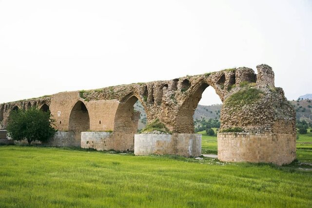 تخریب بخشی از مادر پل‌های ایران در لرستان + فیلم