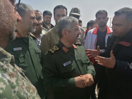 سپاه تمام همت خودر را برای به حداقل رساندن آسیب سیل در خوزستان بکار گرفته‌ است