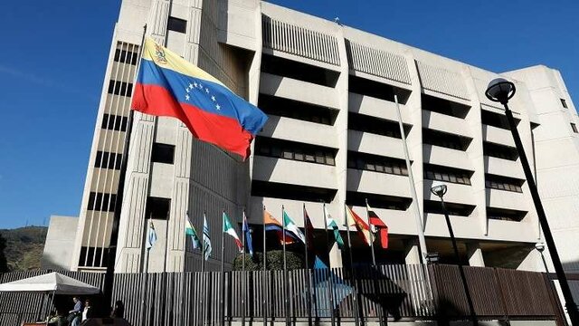 فرار قانونگذار مخالفت دولت ونزوئلا به سفارت ایتالیا در کاراکاس