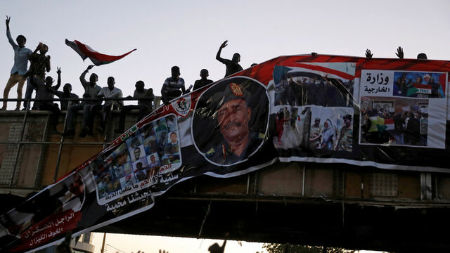 شورای نظامی سودان در روزهای آینده دولت موقت تشکیل می‌دهد