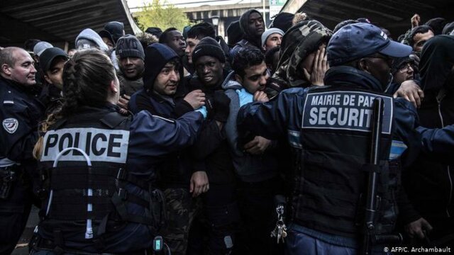 عفو بین‌الملل بدرفتاری مسئولان فرانسه با پناهجویان را محکوم کرد