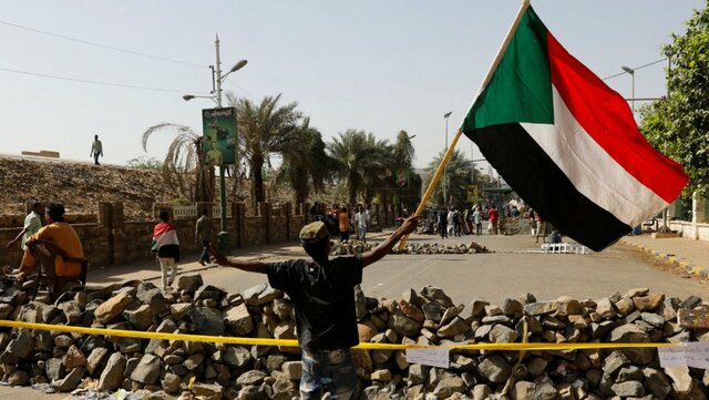 اپوزیسیون سودان نافرمانی مدنی را متوقف می‌کند