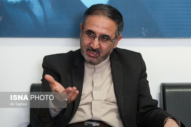 احمدی: وضعیت نیروهای حق التدریسی هر چه سریع‌تر تعیین تکلیف شود