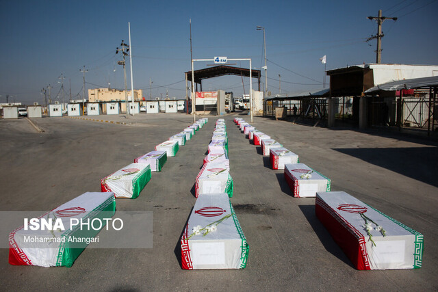 بازگشت پیکر ۴۴ شهید دفاع مقدس به کشور از مرز شلمچه