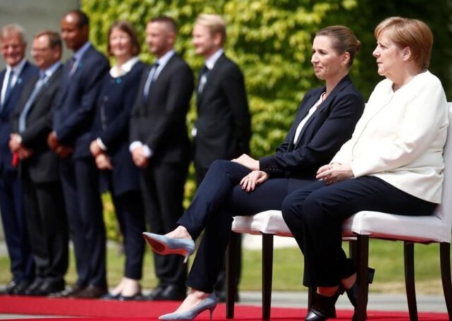 مرکل نشسته از نخست وزیر دانمارک استقبال کرد