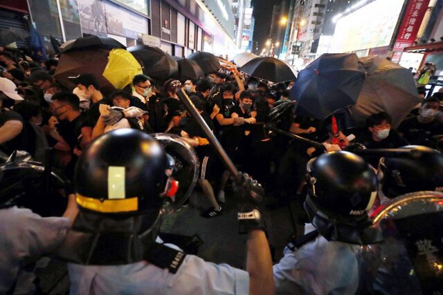 کشف مواد منفجره از سوی پلیس هنگ‌کنگ پیش از اعتراضات فردا