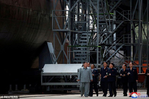 زیردریایی جدید کره شمالی زیردریایی بازسازی شده شوروی سابق است