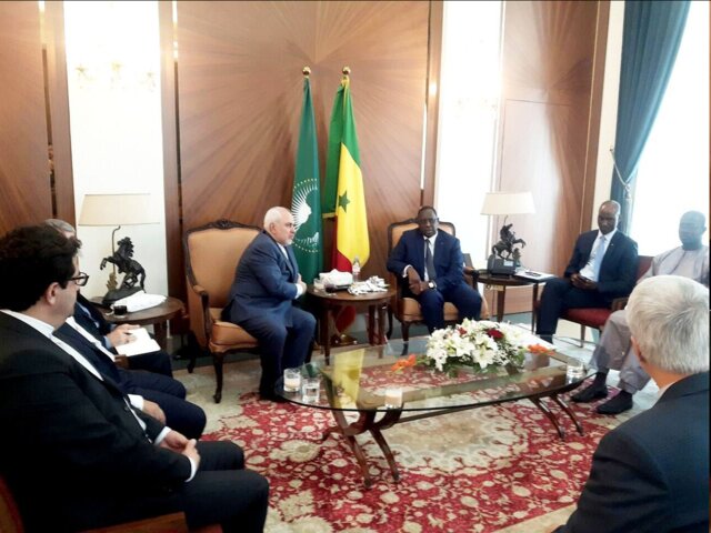 رایزنی ظریف و رییس جمهور سنگال در مورد آخرین تحولات بین المللی