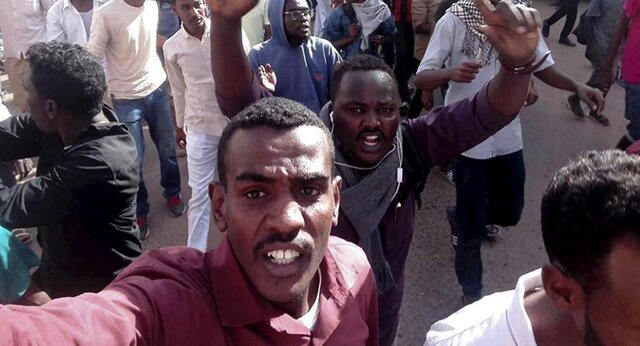 کشته شدن پنج معترض سودانی در تظاهرات امروز