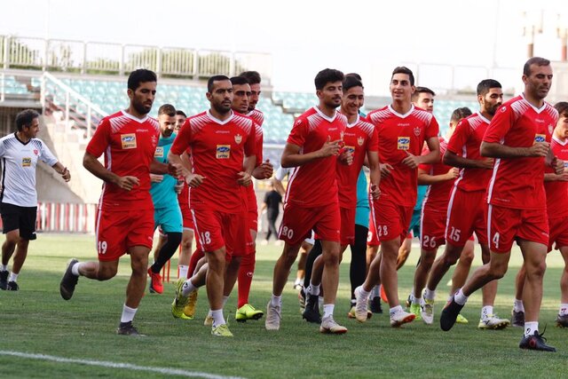 برتری پرسپولیس برابر نفت مسجد سلیمان/ سید جلال حسینی بازی کرد