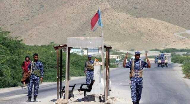 حمله القاعده به پادگان نیروهای دولت مستعفی یمن در جنوب این کشور